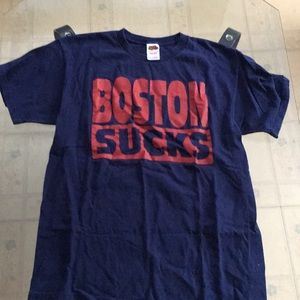 BOSTON SUCKS Tee shirt